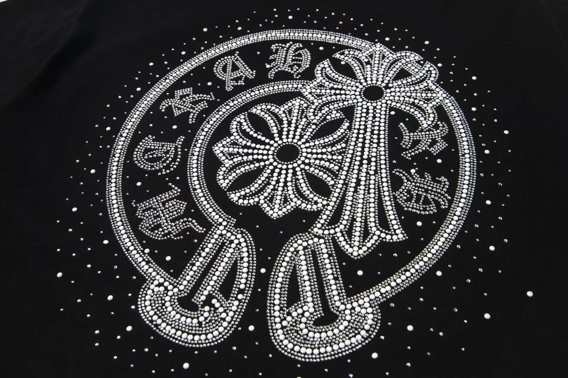 🅿️190 ChromeHearts/Chrome Hearts 25ss round neck T-shirt Original fabric Official same style Short-sleeved T-shirt Customized 260g same vat dyed fabric Very comfortable to the touch Latest brick cabinet synchronization for spring and summer Fashionable and individual Super versatile and good-looking Very suitable for both men and women A must-have style Hang tag Collar label Washed wheat Complete with three standards Color: Black White Size: XS-L